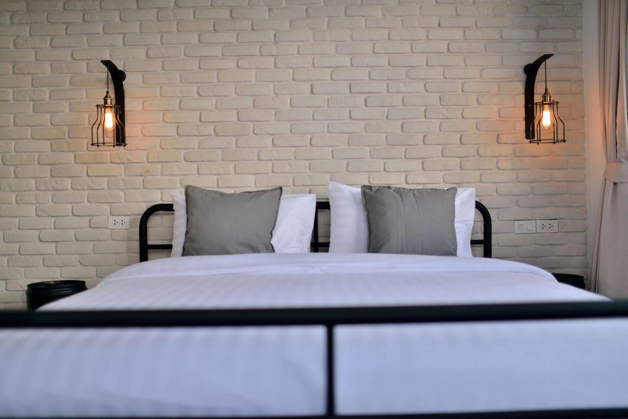 The Rommanee Classic Guesthouse Пхукет Экстерьер фото