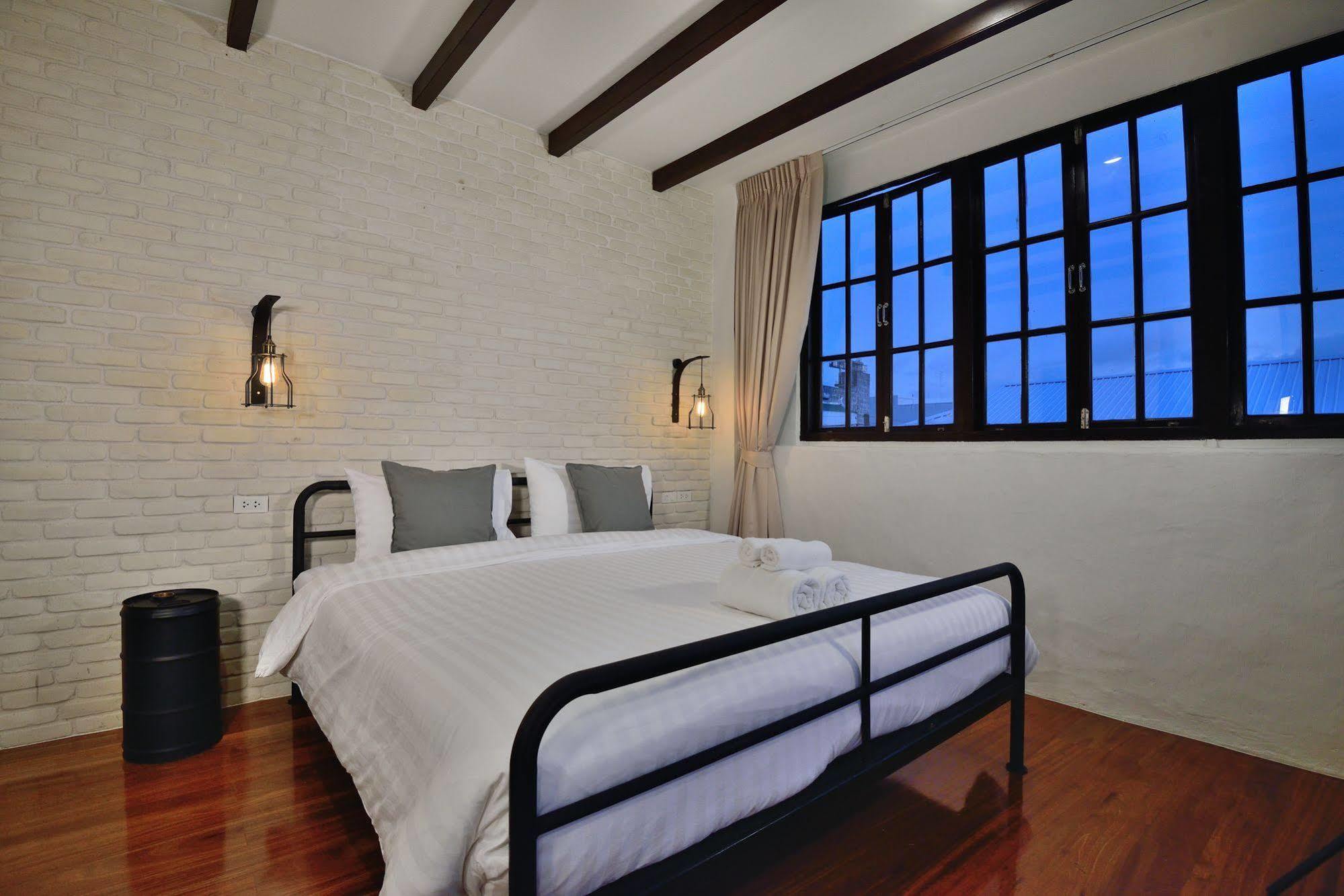 The Rommanee Classic Guesthouse Пхукет Экстерьер фото