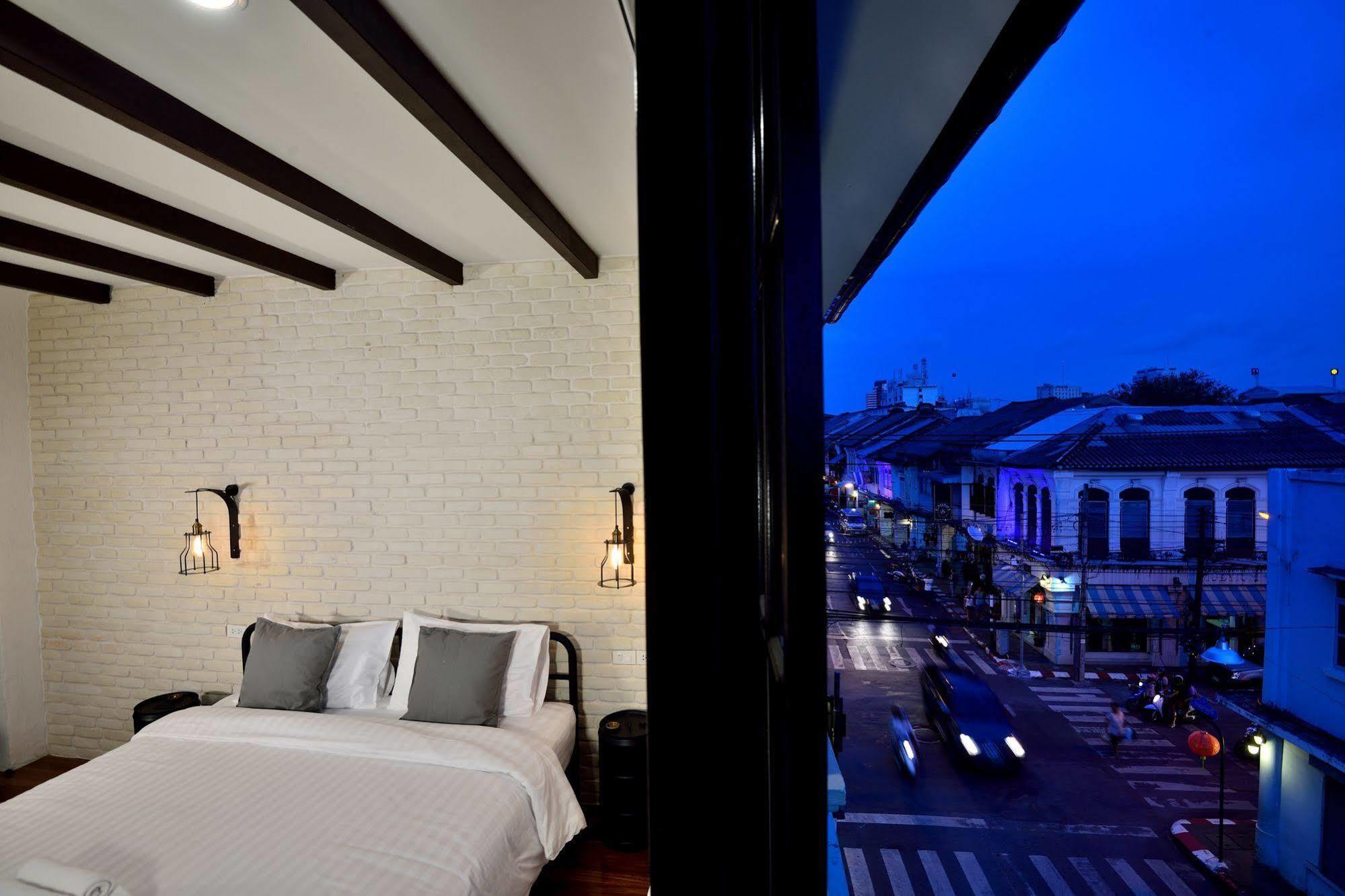 The Rommanee Classic Guesthouse Пхукет Экстерьер фото