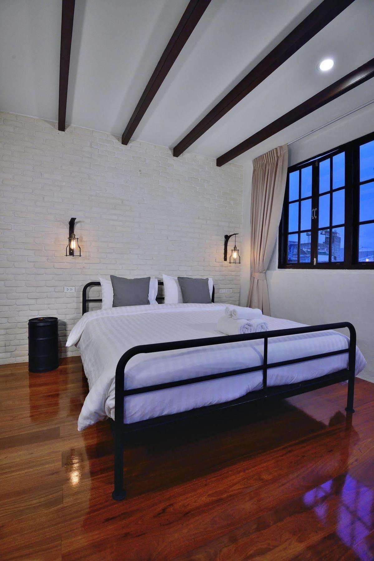 The Rommanee Classic Guesthouse Пхукет Экстерьер фото